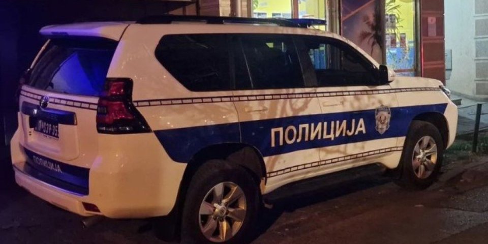Haos na Novom Beogradu: Migrant razbio stakla na dva gradska autobusa, pa se bacio u beg