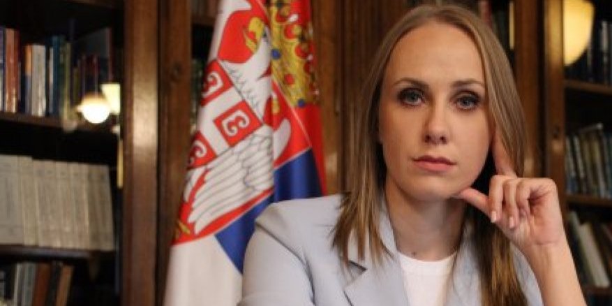 Nikolić Lazoviću postavila nezgodno pitanje: Da li i ti trošiš poslaničku platu na kokain i blud kao kolega ti Miketić?