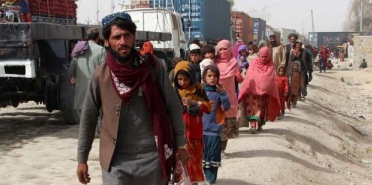 Nemci vraćaju Sirijce Al Kaidi, platiće im po 1.000 evra da odu! Berlin neće da trpi one koji su pobegi od Asada!