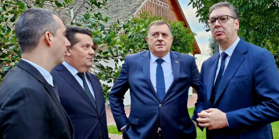 Srbija će uvek biti uz Srpsku, verujem i Srpska uz Srbiju! Vučić objavio fotografiju sa Dodikom, Stevandićem i Orlićem