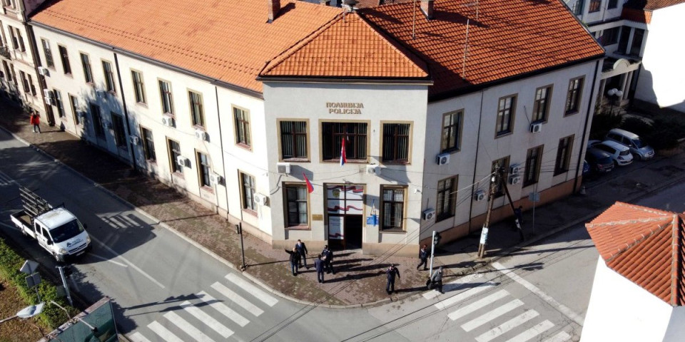 (FOTO/VIDEO) Pogledajte kako izglde sada ova policijska stanica: Ministar Bratislav Gašić u Vlasotincu