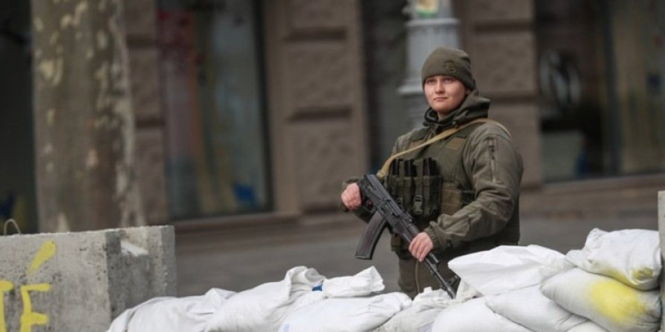 Zelenski šalje žene na Ruse! "Njujork tajms" tvrdi Kijev masovno regrutuje devojke za ukrajinsku vojsku