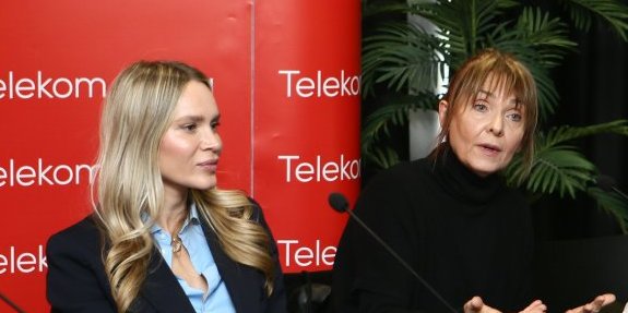 "Ceo život igram ružne i debele": Vesna Trivalić najavila ulogu koja će vas iznenaditi, ovakvu je niste gledali (VIDEO)