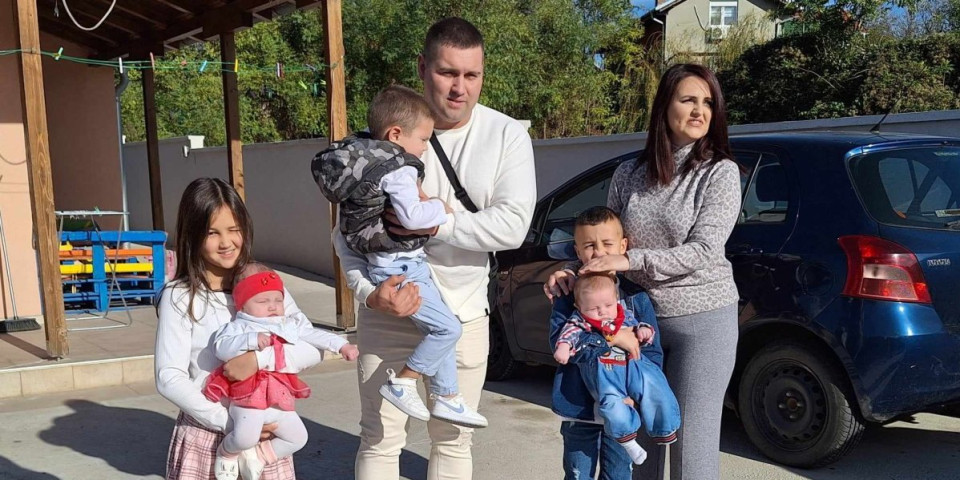 Sanja čekala četvrto dete, a onda je otišla na ultrazvuk! Jovanovići danas ne mogu da se prebroje koliko ih ima!