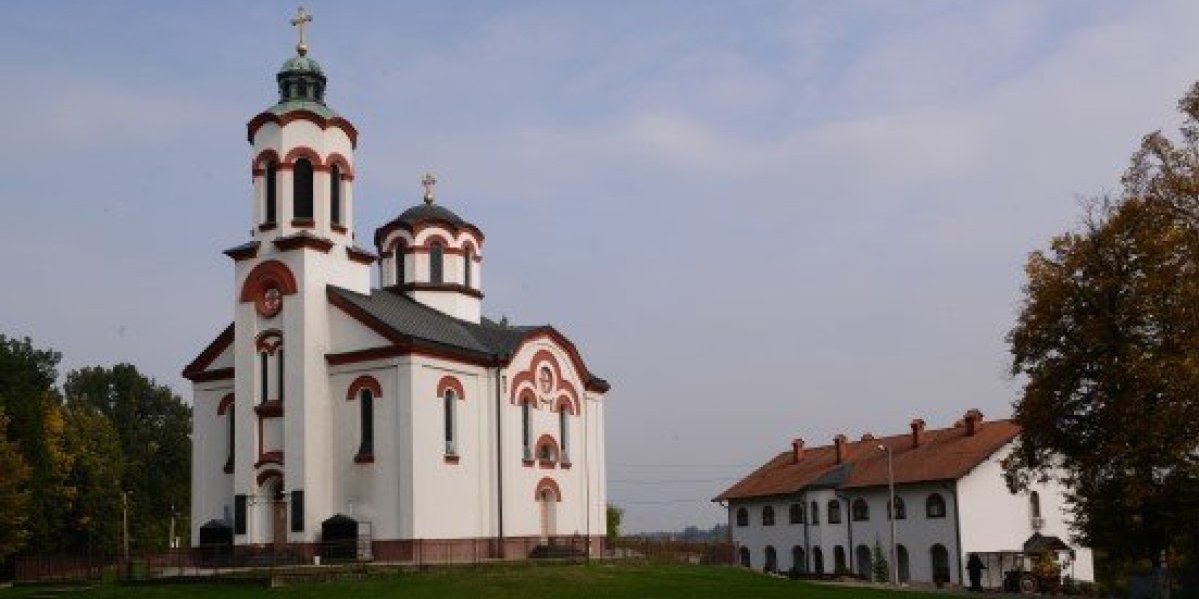 Gde će im duša?! Bednici ukrali novac iz kutije za priloge vernika u manastiru Dragaljevac