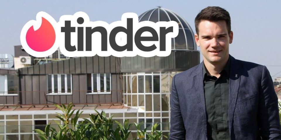 Oglasio se Boki Perić za Informer: Evo šta popularni glumac kaže o svom profilu na Tinderu!