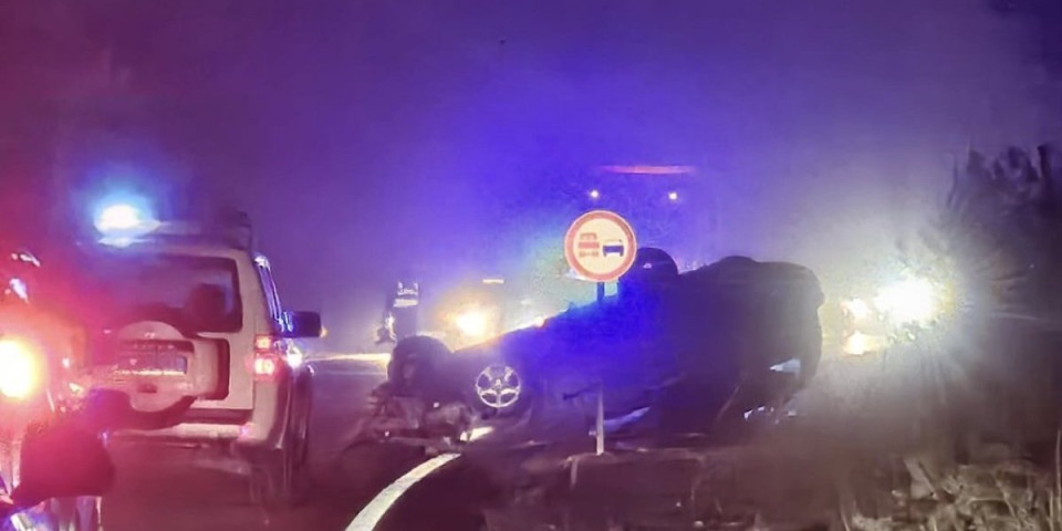Sleteo sa puta i prevrnuo se na krov: Teška saobraćajna nezgoda u Smiljanskim zakosima kod Zlatibora (VIDEO)