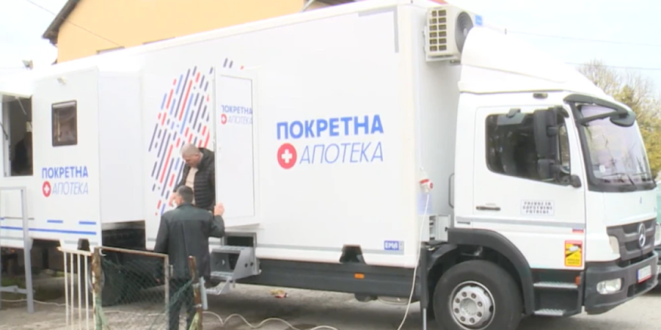 Počela da radi pokretna apoteka u obrenovačkom naselju Draževac (VIDEO)