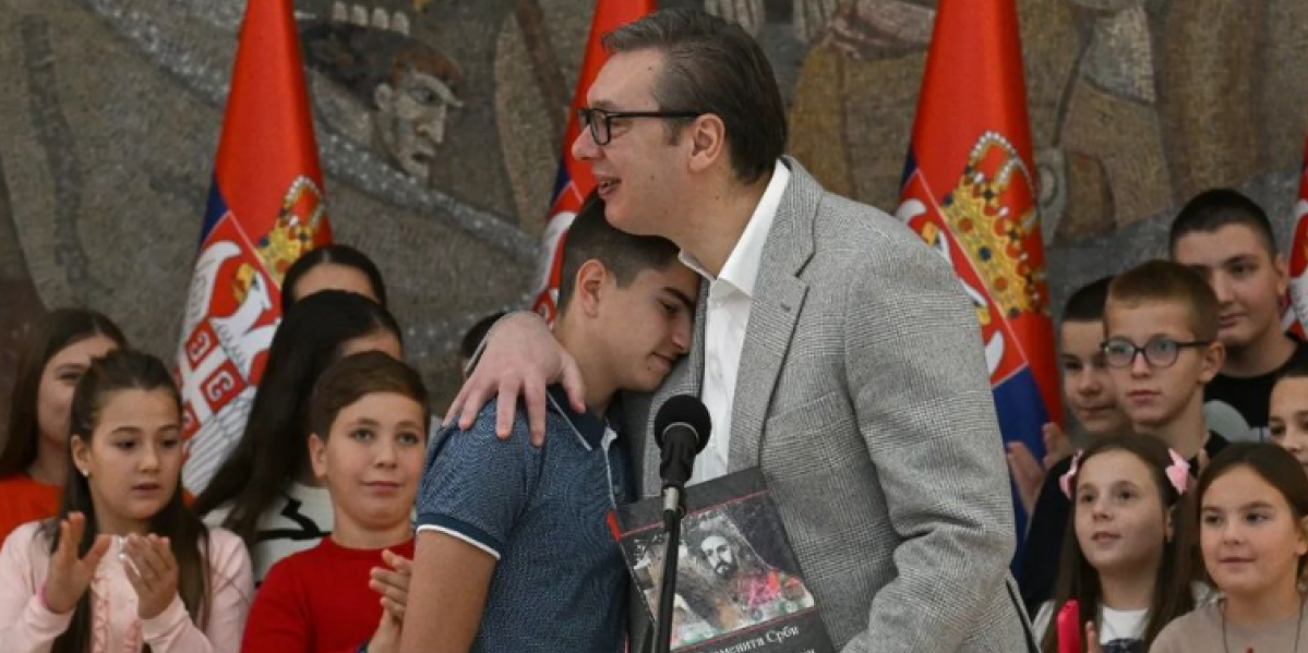Učenik Đorđe Milić zahvalan Vučiću! Hvala predsedniku na podršci koju pruža građanima na KiM (FOTO)