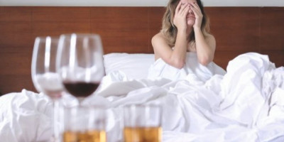 Naučnici su upozorili da ispijanje 3 ili više alkoholnih pića dnevno značajno povećava rizik od pucanja krvnog suda u mozgu i trajnog oštećenja moždanog tkiva.