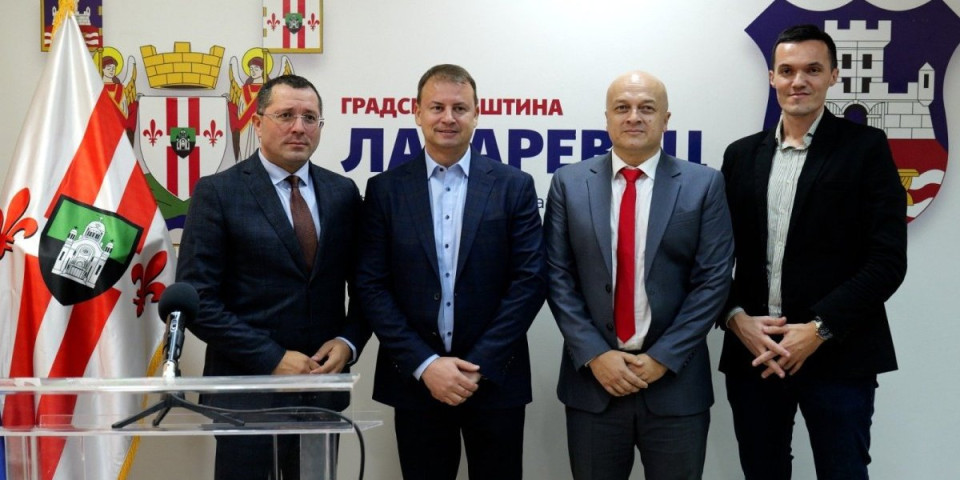 Ministar Cvetković posetio Lazarevac i razgovarao sa privrednicima te opštine