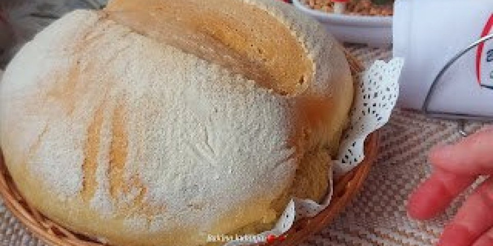 Najbolji recept za domaći hleb! Hrskava korica kojoj nećete odoleti (VIDEO)