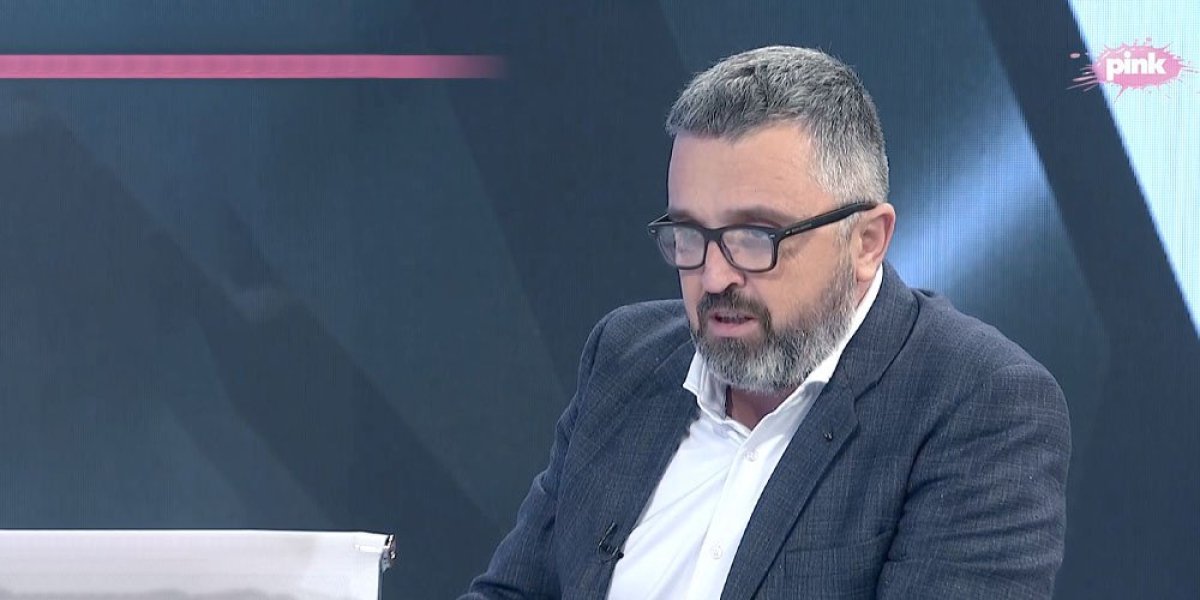 Jedina njihova politika je mržnja prema Vučiću! Dragan J. Vučićević: Oni samo glume patriote, to je sve fasada!