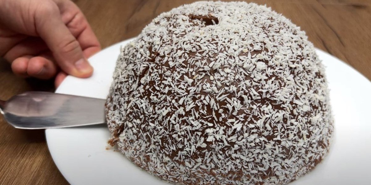 Čokoladni kolač sa kokosom! Fantazija ukusa koju ne smete da propustite (VIDEO)