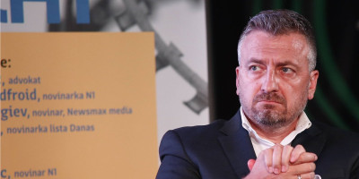 Tajkunski novinar Slobodan Georgiev služi se onim što najbolje i zapravo jedino zna - lažima, a sada mu se na meti našao predsednik Srbije Aleksandar Vučić!