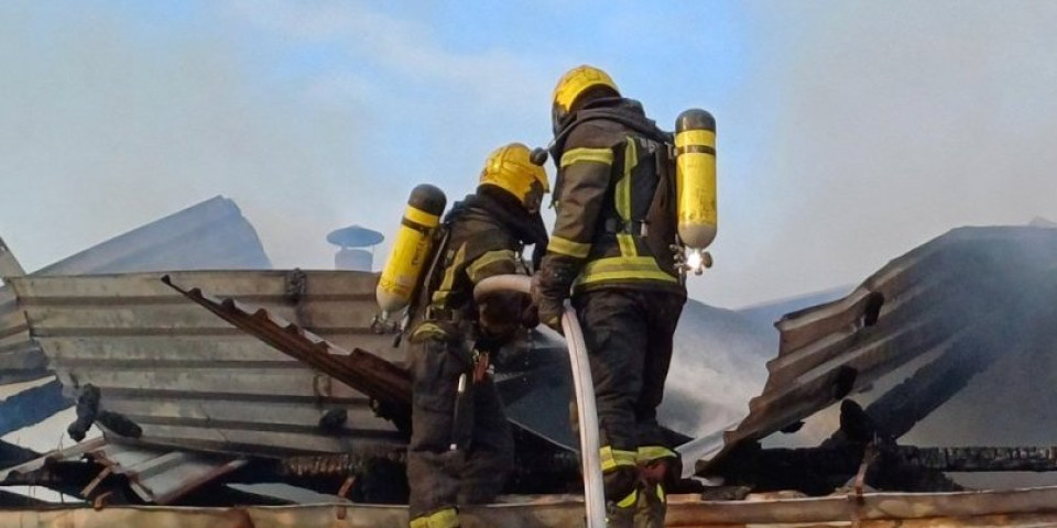 Zapalila se kuća u Marinkovoj bari: Detalji požara na Dušanovcu