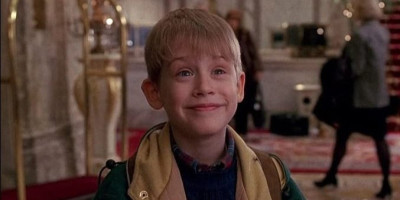 Glumac Mekoli Kalkin otkriva da je promenio svoje zvanično ime nakon što je na Iksu napravio anketu u kojoj su fanovi izglasali "Mekoli Kalkin" za njegovo novo srednje ime .