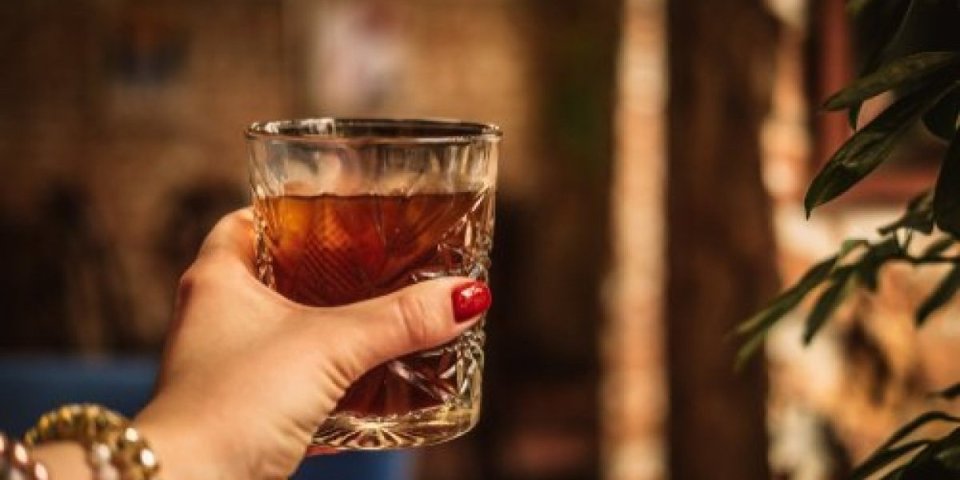 Srpske komšije se opijaju toliko da su zabrinuli zdravstvene ogranizacije: Unose više od 11 litara čistog alkohola, 9 posto nacije su notorni alkoholičari!