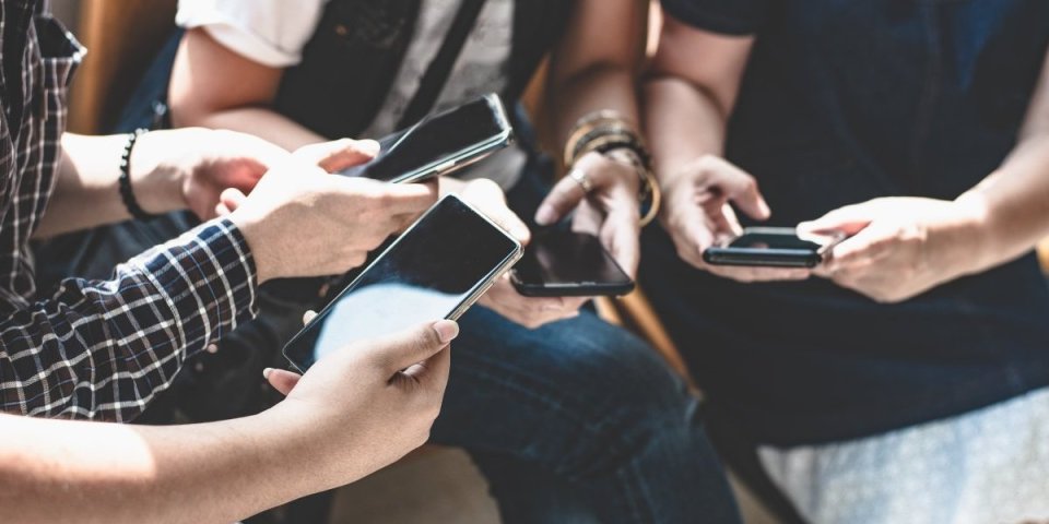 Cene popularnih telefona sledeće godine skaču: Razlog je šokantan - evo ko je krivac