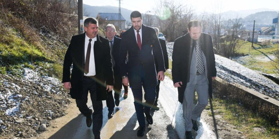 Ministar Đerlek obišao završen projekat u Kuršumliji! Investicija od 9,8 miliona osigurala vodosnadbevanje za više stotina građana!