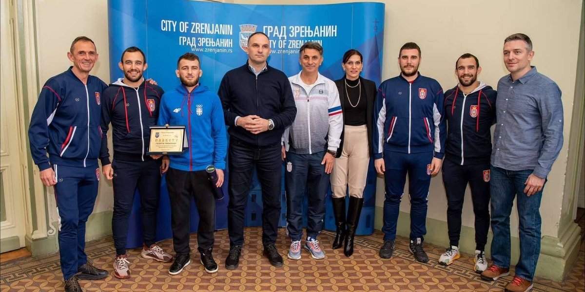 Rvačka reprezentacija Srbije, nakon priprema u Zrenjaninu, otputovala u Zagreb