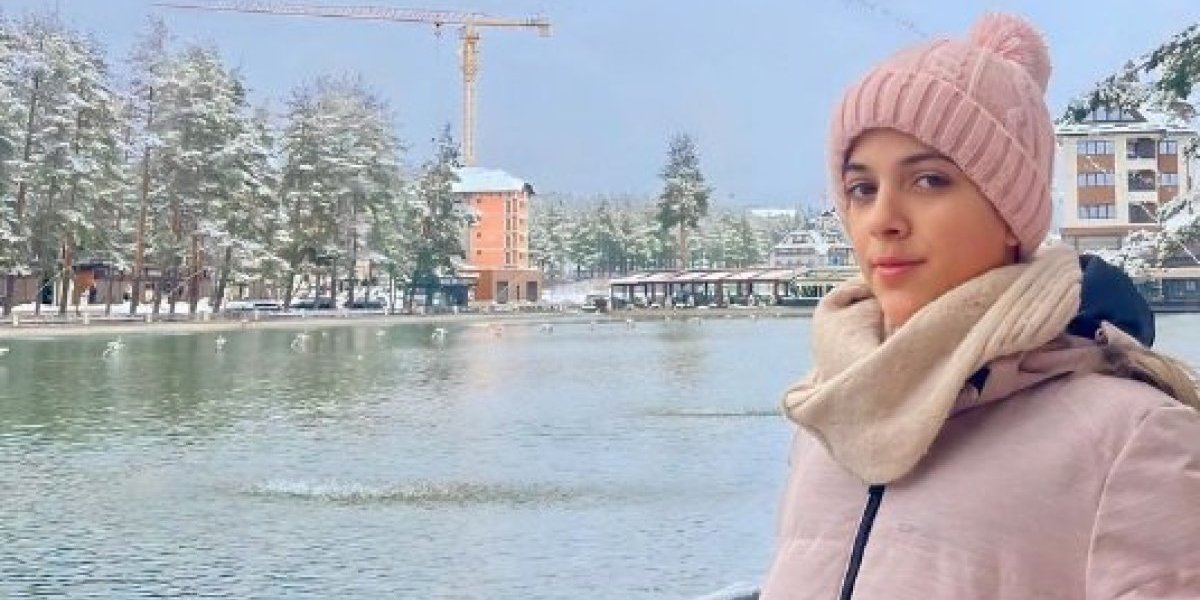 Svi ste u mom srcu! Oglasila se Pavlina Radovanović posle napada: Posetite Orahovac da podržite moj narod i vidite moju crkvu (FOTO)