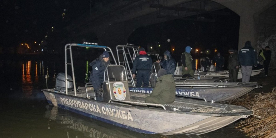 Ribokradice pale čamce u Bečeju: Jedan čuvar po drugi put ostao bez čamca