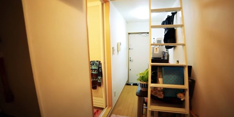 Ona živi u stanu od 8 kvadrata! Nećete verovati zbog čega ga je izabrala (VIDEO)