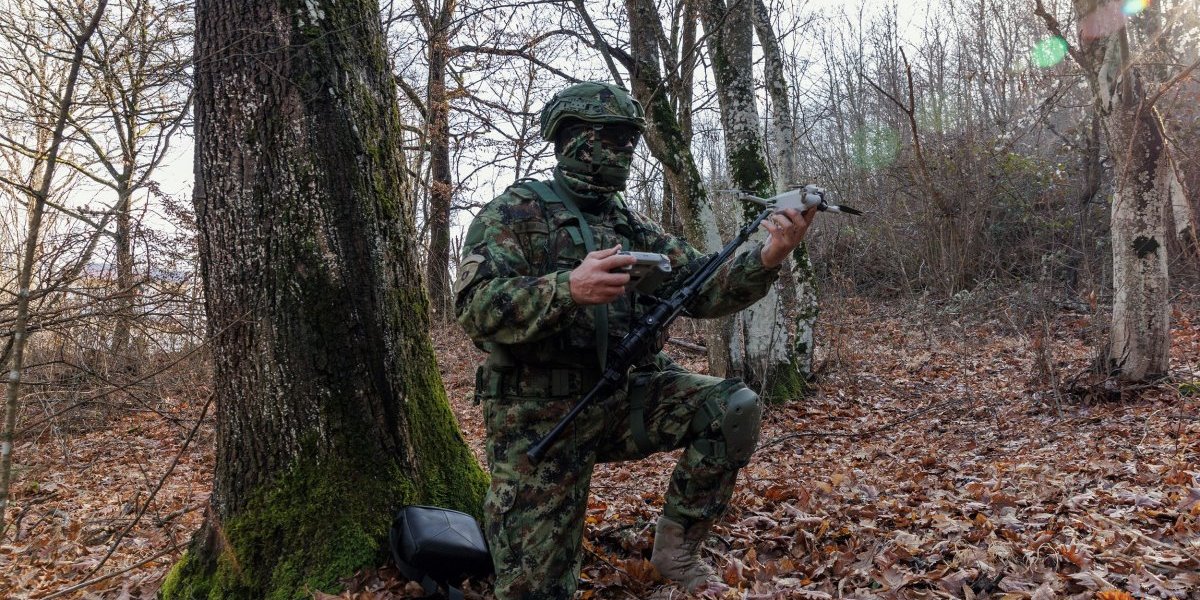 Oni moraju sve da vide, a njih ne sme niko! Pogledajte ove vojnike i sve će vam biti jasno