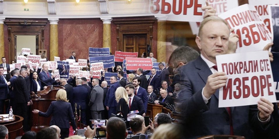 Scene haosa iz Skupštine! Đilas i Srbija protiv nasilja "siluju" parlament: Pogledajte sva lica opozicije! (FOTO)