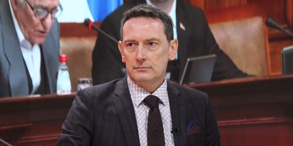 Nebojša Bakarec pozvao Vučića da raspiše izbore u Beogradu! Beograđani ne smeju da budu žrtve ucena jednog novopečenog kvazipatriote