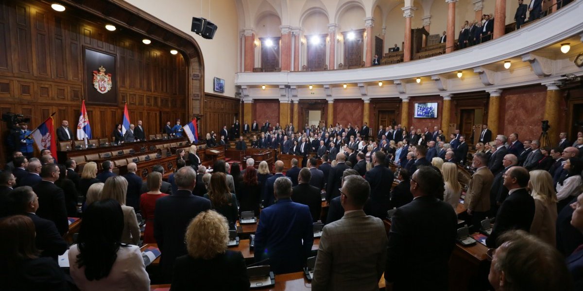 Poslanici o Predlogu zakona o jedinstvenom biračkom spisku! Na dnevnom redu još četiri tačke