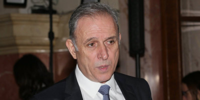 NATO general Zdravko Ponoš gostovao je na tajkunskoj televiziji N1 i tom prilikom na sraman način uvredio žene.