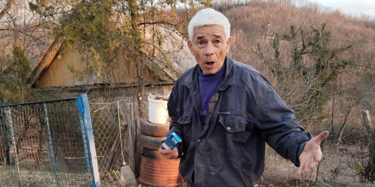 "Gledao sam tetku kako živa gori"! Požar u selu kod Gadžinog Hana izazvao žar iz šporeta! (FOTO, VIDEO)