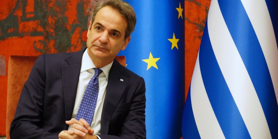 Drama u Grčkoj: Sumnjiv paket stigao Micotakisu, jedan detalj digao obezbeđenje na noge!