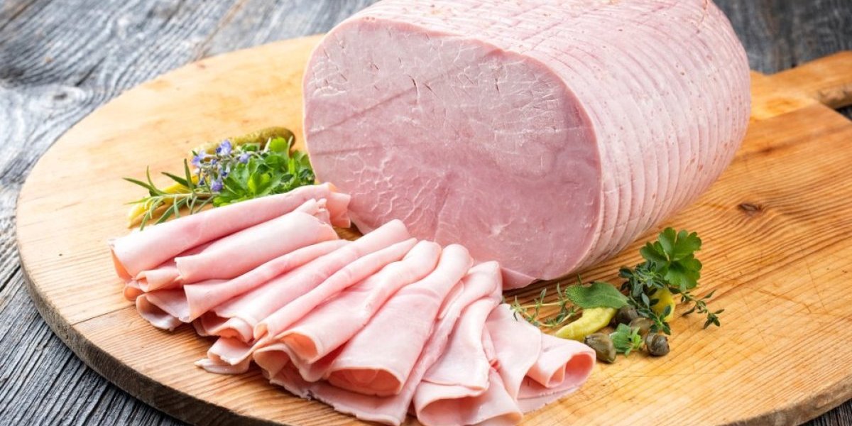 Omiljeno suhomesnato kod Srba opasno kao i cigarete: Stručnjaci hitno traže ove mere