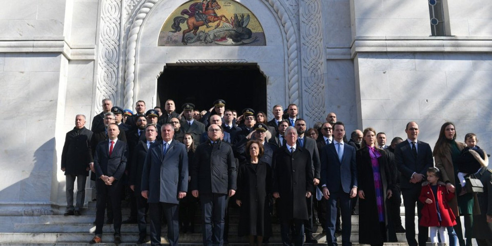 Ministar Vučević polozio venac u crkvi Svetog Đorđa na Oplencu