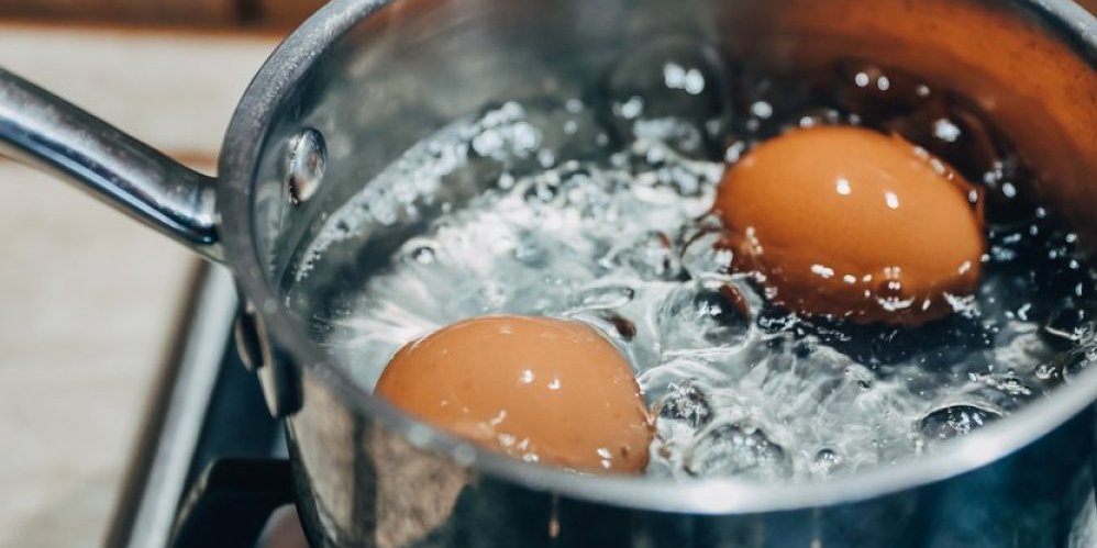 Evo koliko se minuta kuvaju rovita jaja! Razrešena večita dilema za ljubitelje tečnog žumanceta