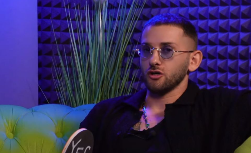 "Rekao je da sam pederast i da ljudi to ne vole": Pevač prvi put o bolnom razgovoru sa Sašom Popovićem