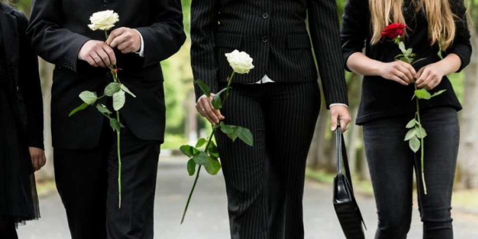 Tuga u Gornjem Krčinu nakon smrti devojke (18): Roditelji su imali samo nju, kako da je prežale?