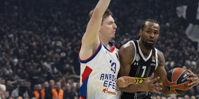 Pukla stotka! Partizan eksirao Efes u grotlu Arene!