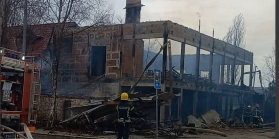 Detalji požara u Velikom Gradištu: Objekat izgoreo do temelja, eksplodirala plinska boca?