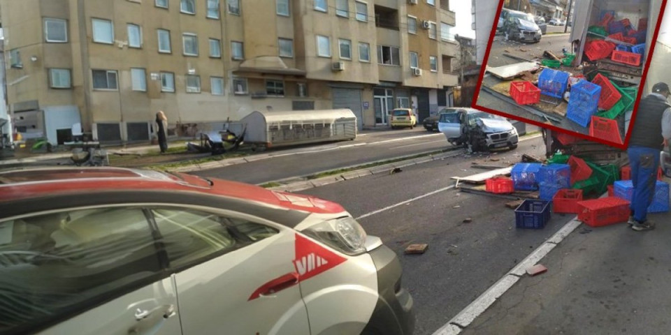 Teška saobraćajka u Dimitrija Tucovića! Sudarili se BMW i kamion, hleb se rasuo svuda po ulici, dve osobe povređene (FOTO)