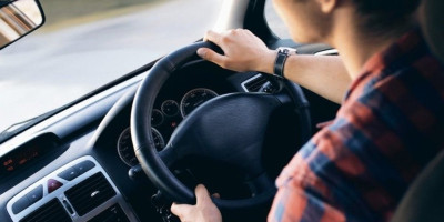 JP "Putevi Srbije" apeluje na vozače da ne voze zaustavnom trakom, kako bi se bezbednost u saobraćaju povećala.