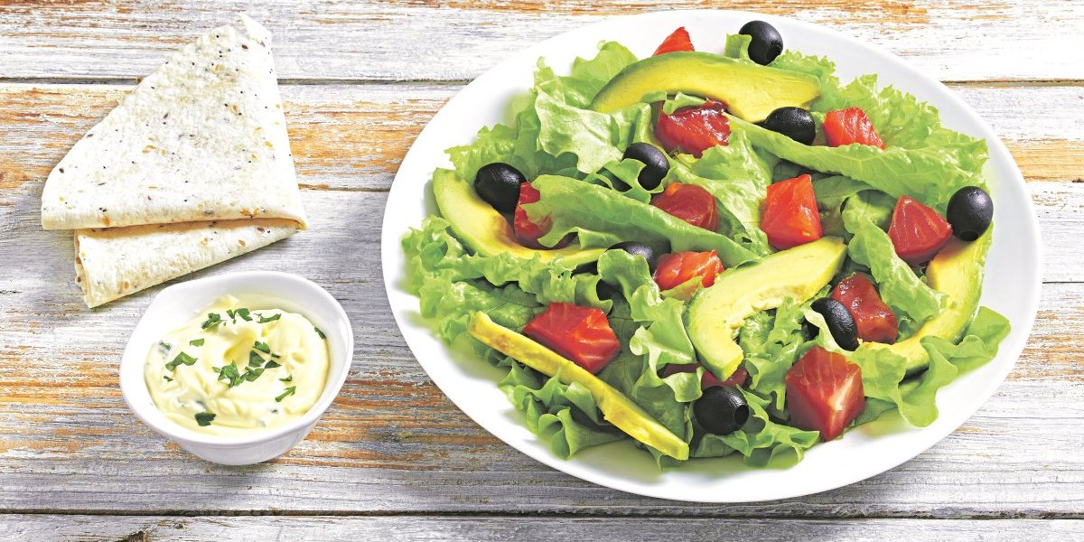 Ovo nije salata, ovo je rapsodija ukusa! Kombinacija namirnica će vas oduševiti - odlična i kao ceo obrok
