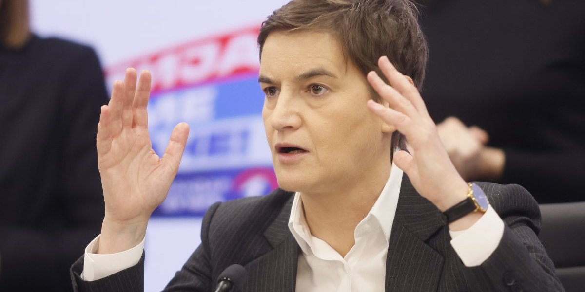 Juče napadnute još dve članice SNS! Brnabić: To je posledica narativa tajkunskih medija da za Hitlera imaju poštovanje, a za Vučića samo gađenje!