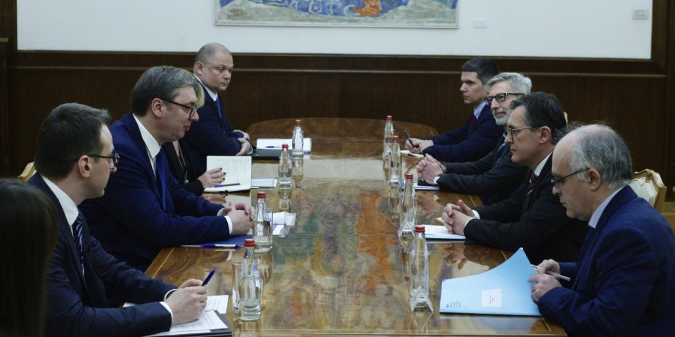 Vučić sa Rokfejom: Predsednik Srbije sastao se sa francuskim diplomatom! (FOTO)