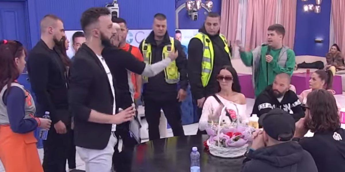 "Bio sam na lekovima": Rijaliti učesnika godinama maltretirali, otac krio da mu je on sin