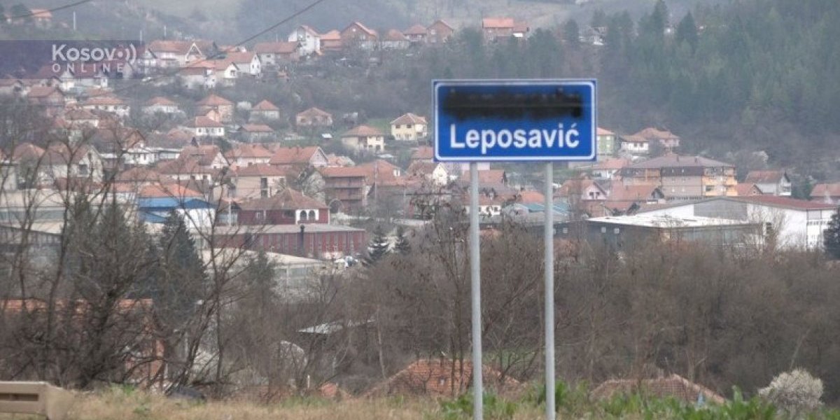 Precrtani albanski nazivi mesta na novim tablama na severu Kosova!