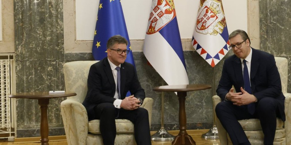 Vučić se oglasio posle sastanka sa Lajčakom: Razgovarali smo o situaciji na KiM i nepodnošljivim uslovima za život našeg naroda